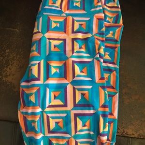 Lularoe tall and curvy leggings muti color